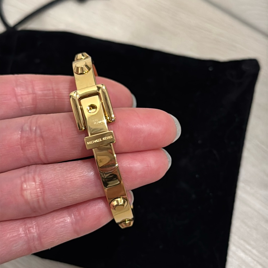 Michael Kors Astor Buckle Bangle 80$